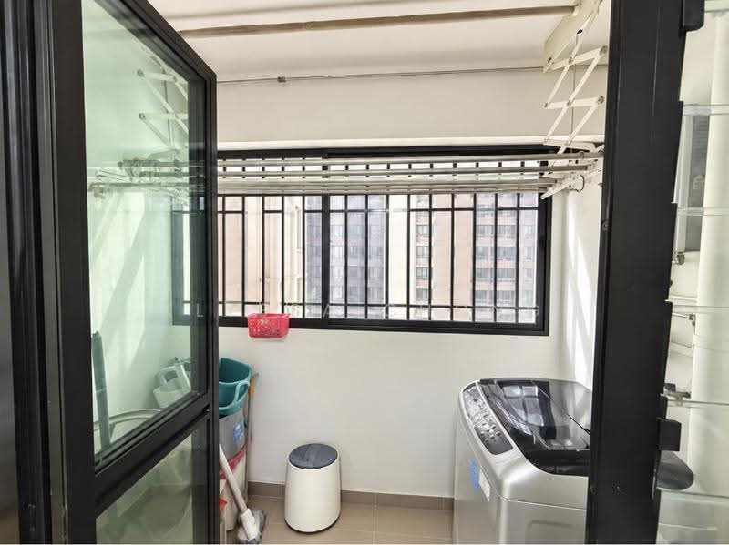 635B Senja Road, 635B Senja Road, Dairy Farm / Bukit Panjang / Choa Chu Kang, 3 Bedrooms, 1,001 sqft, HDB Flat For Sale, by Klyssa Chong, 500263986 - Balcony - PropertyGuru.com.sg