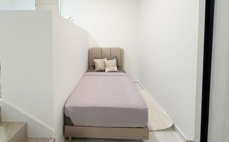 Westville, Westwood Avenue, Boon Lay / Jurong / Tuas, Room Rental, 150 sqft, Terraced House For Rent, by Eng Ong, 500263992 - Bedroom 1 - PropertyGuru.com.sg