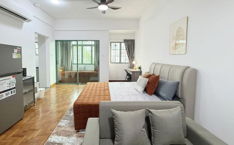 Westville, Westwood Avenue, Boon Lay / Jurong / Tuas, Room Rental, 150 sqft, Terraced House For Rent, by Eng Ong, 500263992 - Bedroom 5 - PropertyGuru.com.sg