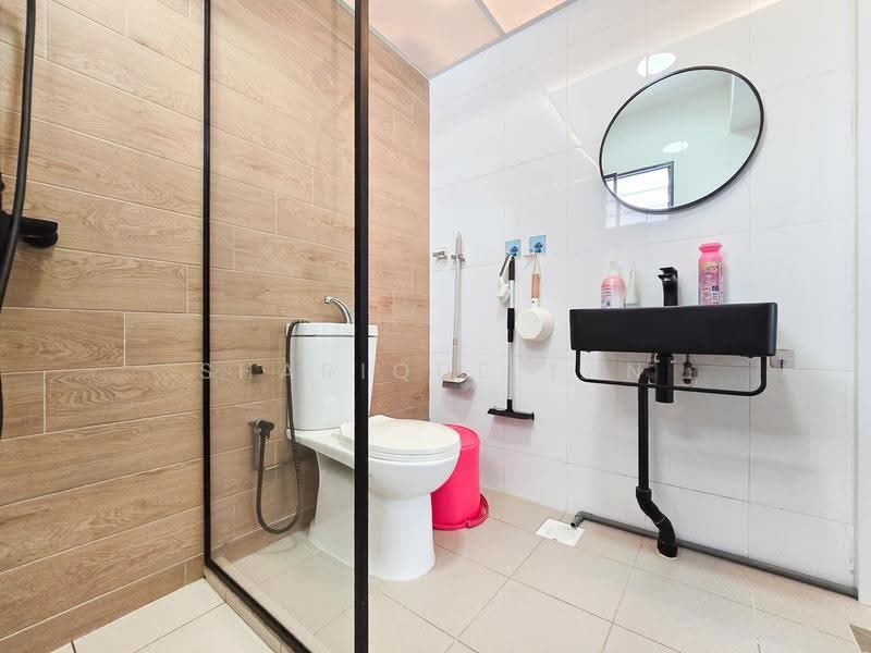 413B Northshore Drive, 413B Northshore Drive, Hougang / Punggol / Sengkang, 3 Bedrooms, 1,012 sqft, HDB Flat For Sale, by Sharique Tan, 500263993 - Bathroom - PropertyGuru.com.sg