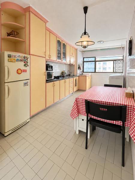 142 Bishan Street 12, 142 Bishan Street 12, Ang Mo Kio / Bishan / Thomson, 3 Bedrooms, 904 sqft, HDB Flat For Sale, by Alex So, 500264003 - Kitchen - PropertyGuru.com.sg