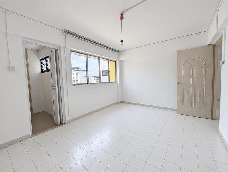 155 Yishun Street 11, 155 Yishun Street 11, Sembawang / Yishun, 3 Bedrooms, 1,302 sqft, HDB Flat For Sale, by Toh Ghee Chuan, 500264007 - Master Bedroom - PropertyGuru.com.sg