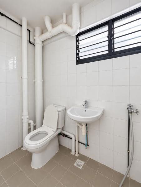 155 Yishun Street 11, 155 Yishun Street 11, Sembawang / Yishun, 3 Bedrooms, 1,302 sqft, HDB Flat For Sale, by Toh Ghee Chuan, 500264007 - Bathroom - PropertyGuru.com.sg