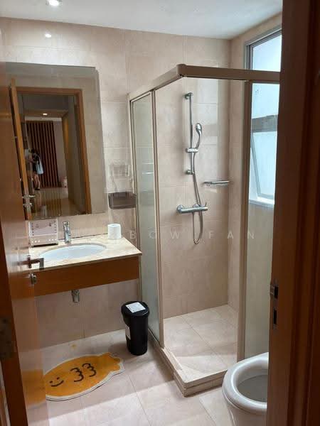 The Lakeshore, 33 Jurong West Street 41, Boon Lay / Jurong / Tuas, 3 Bedrooms, 1,141 sqft, Condominium For Sale, by Rainbow Fan, 500264010 - Bathroom - PropertyGuru.com.sg