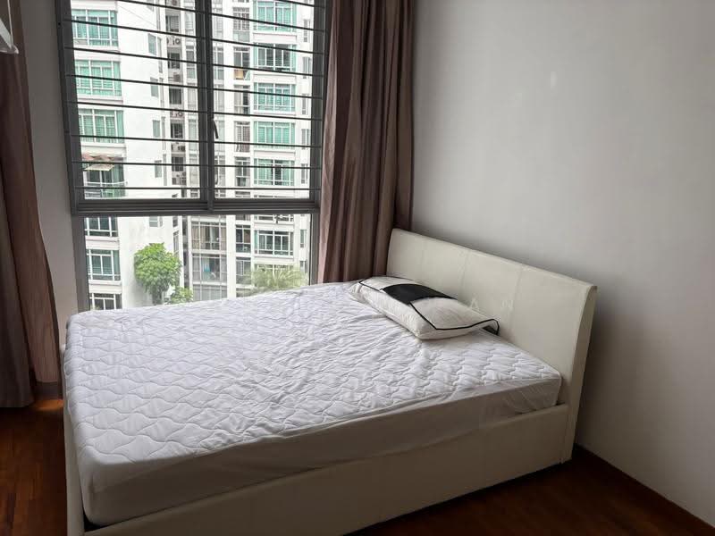The Lakeshore, 33 Jurong West Street 41, Boon Lay / Jurong / Tuas, 3 Bedrooms, 1,141 sqft, Condominium For Sale, by Rainbow Fan, 500264010 - Bedroom - PropertyGuru.com.sg