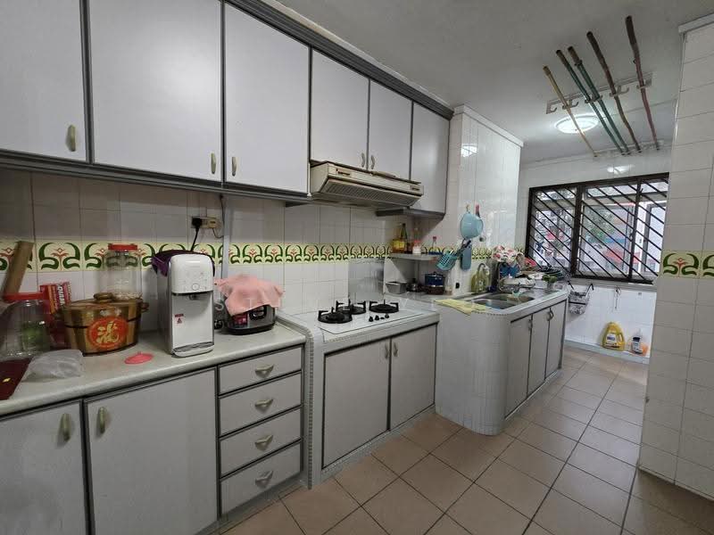 723 Jurong West Avenue 5, 723 Jurong West Avenue 5, Boon Lay / Jurong / Tuas, Room Rental, 180 sqft, HDB Flat For Rent, by Steve Yeo, 500264027 - Kitchen - PropertyGuru.com.sg