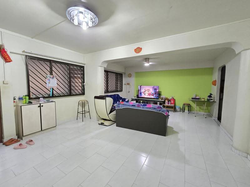 723 Jurong West Avenue 5, 723 Jurong West Avenue 5, Boon Lay / Jurong / Tuas, Room Rental, 180 sqft, HDB Flat For Rent, by Steve Yeo, 500264027 - Living Room - PropertyGuru.com.sg