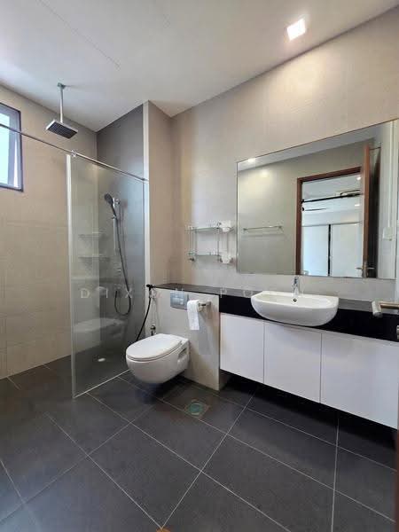 Rare Semi Detached in Paya Lebar, Hougang / Punggol / Sengkang, 6 Bedrooms, 7,770 sqft, Semi-Detached House For Sale, by Dixon Poon, 500264031 - Bathroom - PropertyGuru.com.sg