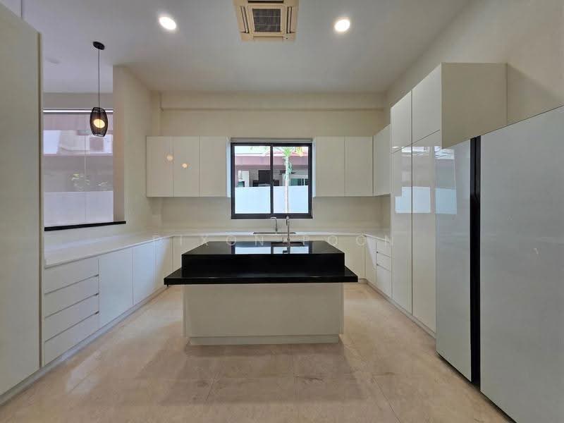 Rare Semi Detached in Paya Lebar, Hougang / Punggol / Sengkang, 6 Bedrooms, 7,770 sqft, Semi-Detached House For Sale, by Dixon Poon, 500264031 - Kitchen - PropertyGuru.com.sg