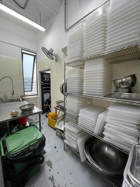 Harper Point, 25 Harper Road, Macpherson / Potong Pasir, 1,991 sqft, Light Industrial (B1) For Rent, by JT Goh, 500264032 - Kitchen - CommercialGuru.com.sg
