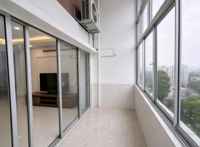 717 Bedok Reservoir Road, 717 Bedok Reservoir Road, Bedok / Upper East Coast, 3 Bedrooms, 1,507 sqft, HDB Flat For Sale, by Shi Yi Oh, 500264049 - Balcony - PropertyGuru.com.sg