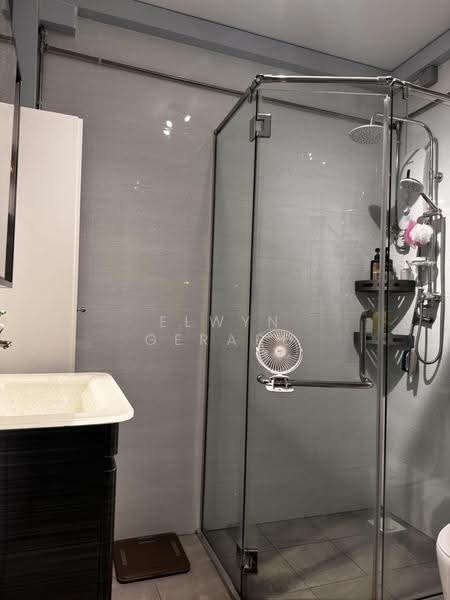 101 Pasir Ris Street 12, 101 Pasir Ris Street 12, Pasir Ris / Tampines, 4 Bedrooms, 1,572 sqft, HDB Flat For Sale, by Elwyn Gerard, 500264073 - Bathroom - PropertyGuru.com.sg
