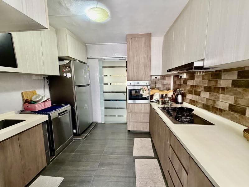 423 Choa Chu Kang Avenue 4, 423 Choa Chu Kang Avenue 4, Dairy Farm / Bukit Panjang / Choa Chu Kang, 3 Bedrooms, 1,141 sqft, HDB Flat For Sale, by Jay Kumar, 500264080 - Kitchen - PropertyGuru.com.sg