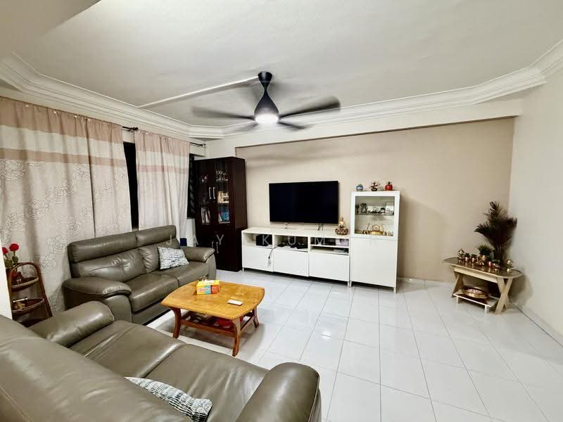 423 Choa Chu Kang Avenue 4, 423 Choa Chu Kang Avenue 4, Dairy Farm / Bukit Panjang / Choa Chu Kang, 3 Bedrooms, 1,119 sqft, HDB Flat For Sale, by Jay Kumar, 500264080 - Living Room - PropertyGuru.com.sg