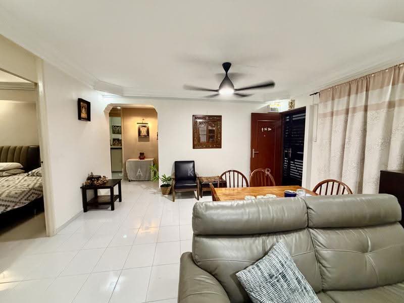 423 Choa Chu Kang Avenue 4, 423 Choa Chu Kang Avenue 4, Dairy Farm / Bukit Panjang / Choa Chu Kang, 3 Bedrooms, 1,119 sqft, HDB Flat For Sale, by Jay Kumar, 500264080 - Living Room - PropertyGuru.com.sg