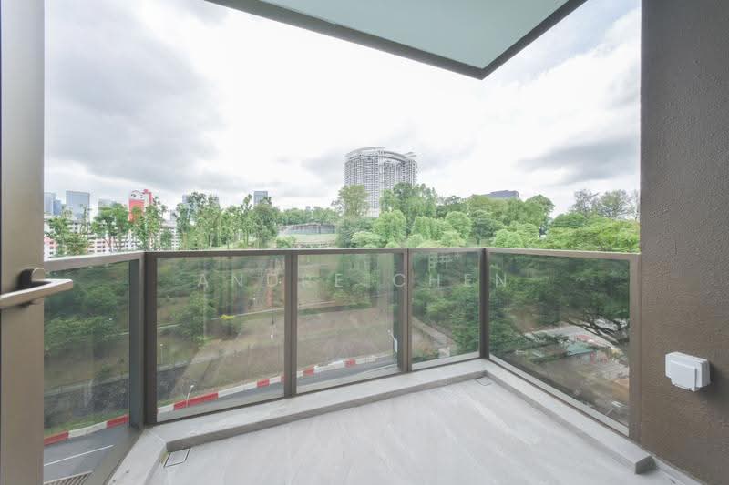 The Landmark, 173 Chin Swee Road, Alexandra / Commonwealth, 3 Bedrooms, 1,076 sqft, Condominium For Sale, by Andre Chen, 500264107 - Balcony - PropertyGuru.com.sg