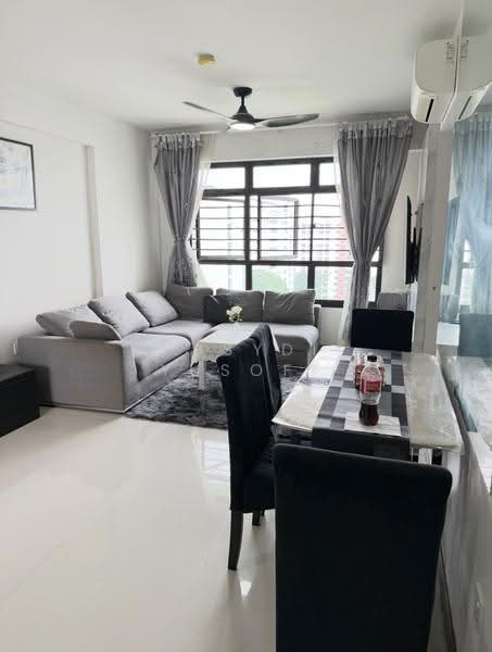 799A Woodlands Drive 60, 799A Woodlands Drive 60, Admiralty / Woodlands, 2 Bedrooms, 731 sqft, HDB Flat For Sale, by Rusydi Yusoff, 500264109 - Living Room - PropertyGuru.com.sg