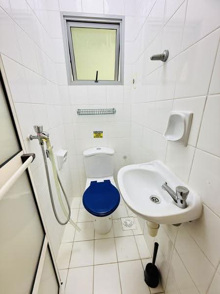 Bishan Loft, 33 Bishan Street 11, Ang Mo Kio / Bishan / Thomson, Room Rental, 140 sqft, Condominium For Rent, by Steve Voon, 500264110 - Bathroom - PropertyGuru.com.sg