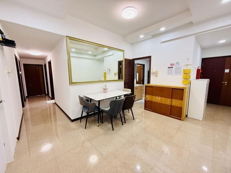 Bishan Loft, 33 Bishan Street 11, Ang Mo Kio / Bishan / Thomson, Room Rental, 120 sqft, Condominium For Rent, by Steve Voon, 500264113 - Corridor - PropertyGuru.com.sg