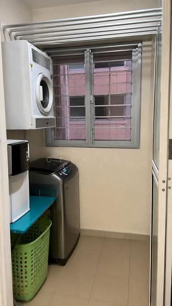 451A Bukit Batok West Avenue 6, 451A Bukit Batok West Avenue 6, Dairy Farm / Bukit Panjang / Choa Chu Kang, 2 Bedrooms, 721 sqft, HDB Flat For Sale, by Cecilia Chin, 500264114 - Yard - PropertyGuru.com.sg