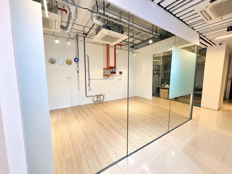 Pavilion Square, 345 Geylang Road, Eunos / Geylang / Paya Lebar, 216 sqft, Other Retail For Rent, by Patricia Chia, 500264116 - Side view - CommercialGuru.com.sg