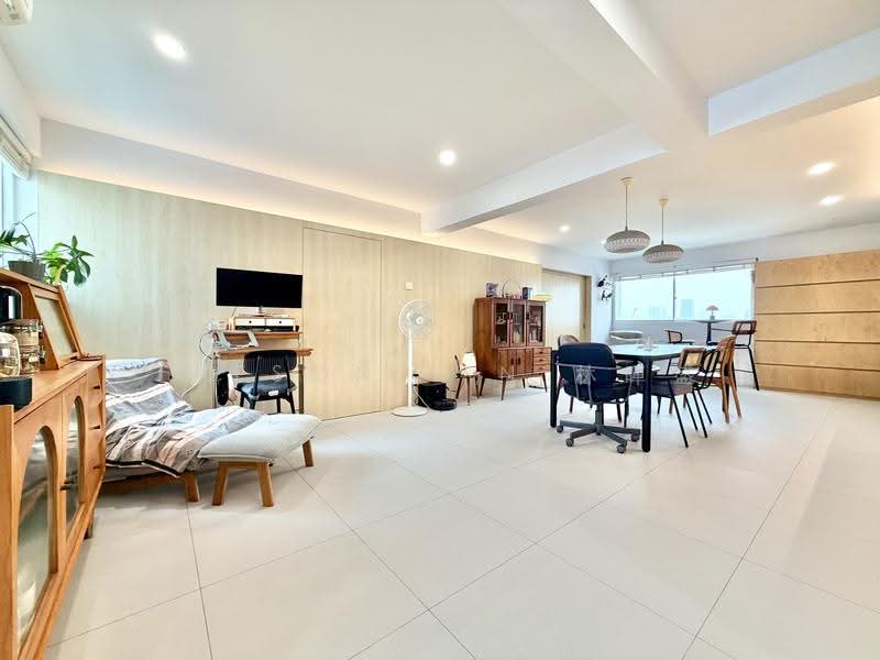 662 Buffalo Road, 662 Buffalo Road, Farrer Park / Serangoon Rd, 2 Bedrooms, 882 sqft, HDB Flat For Sale, by Jaeson Lin 林暉盛, 500264117 - Living Room - PropertyGuru.com.sg