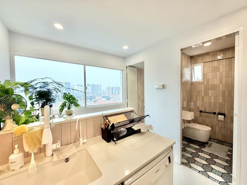 662 Buffalo Road, 662 Buffalo Road, Farrer Park / Serangoon Rd, 2 Bedrooms, 882 sqft, HDB Flat For Sale, by Jaeson Lin 林暉盛, 500264117 - Kitchen - PropertyGuru.com.sg