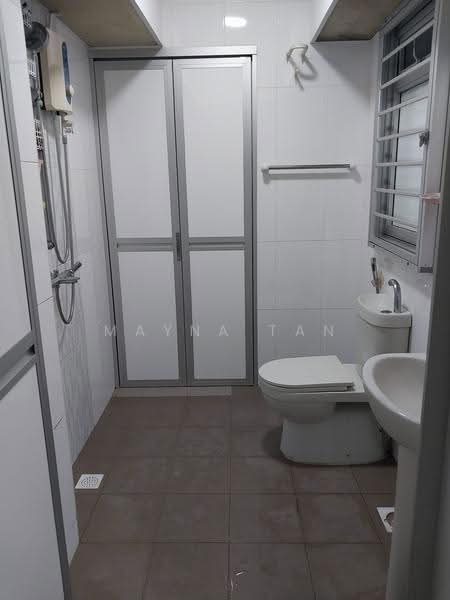 140C Corporation Drive, 140C Corporation Drive, Boon Lay / Jurong / Tuas, 1 Bedroom, 506 sqft, HDB Flat For Rent, by Mayna Tan, 500264118 - Bathroom - PropertyGuru.com.sg