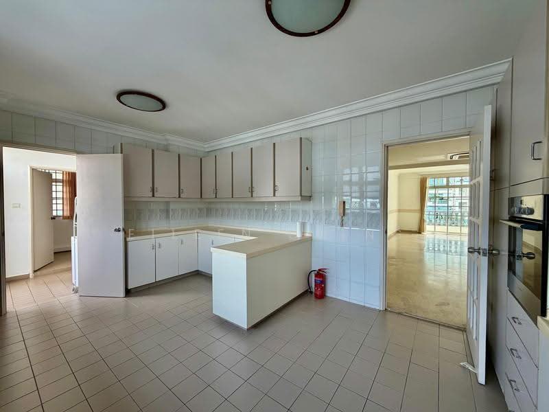 La Suisse I, 58 Swiss View, Newton / Novena, 3 Bedrooms, 2,110 sqft, Condominium For Sale, by Eileen Cheng, 500264126 - Kitchen - PropertyGuru.com.sg
