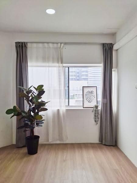 Textile Centre, 200 Jalan Sultan, Beach Road / Bugis / Rochor, 883 sqft, Office For Sale, by Iris T. 张文珊, 500264128 - Interior - CommercialGuru.com.sg