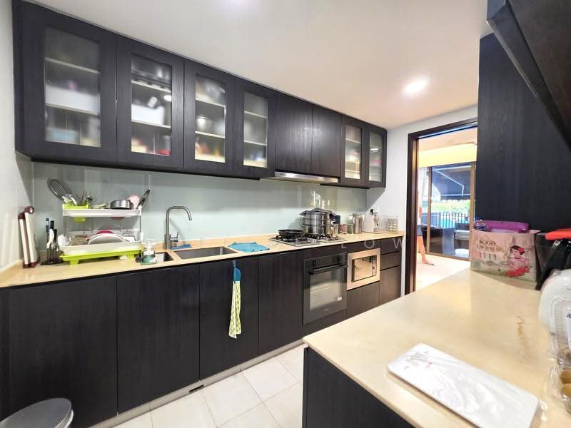 The Inflora, 51 Flora Drive, Changi Airport / Changi Village, 4 Bedrooms, 1,582 sqft, Condominium For Sale, by Adeline Low, 500264136 - 3-Bedroom Kitchen - PropertyGuru.com.sg