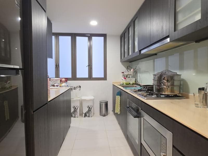 The Inflora, 51 Flora Drive, Changi Airport / Changi Village, 4 Bedrooms, 1,582 sqft, Condominium For Sale, by Adeline Low, 500264136 - 3-Bedroom Kitchen - PropertyGuru.com.sg