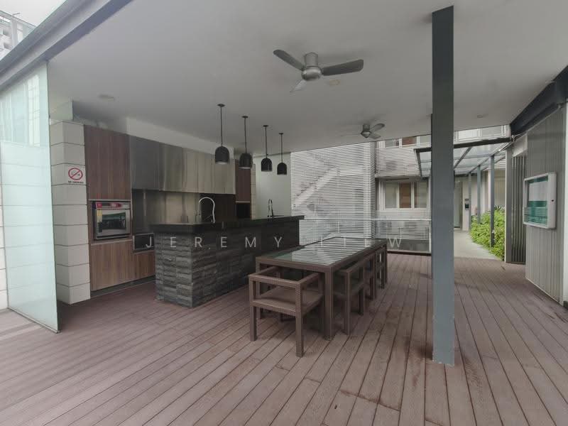 Vida, 5 Peck Hay Road, Orchard / River Valley, 2 Bedrooms, 839 sqft, Condominium For Rent, by Jeremy Liew, 500264138 - Kitchen - PropertyGuru.com.sg