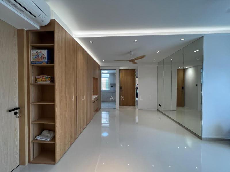 Grand Regency, 9 Jalan Rajawali, Clementi Park / Upper Bukit Timah, 3 Bedrooms, 1,119 sqft, Condominium For Sale, by Julian Li, 500264139 - Living Room - PropertyGuru.com.sg
