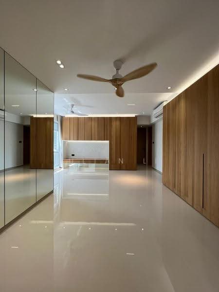 Grand Regency, 9 Jalan Rajawali, Clementi Park / Upper Bukit Timah, 3 Bedrooms, 1,119 sqft, Condominium For Sale, by Julian Li, 500264139 - Living Room - PropertyGuru.com.sg