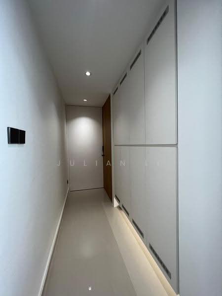 Grand Regency, 9 Jalan Rajawali, Clementi Park / Upper Bukit Timah, 3 Bedrooms, 1,119 sqft, Condominium For Sale, by Julian Li, 500264139 - Entrance - PropertyGuru.com.sg