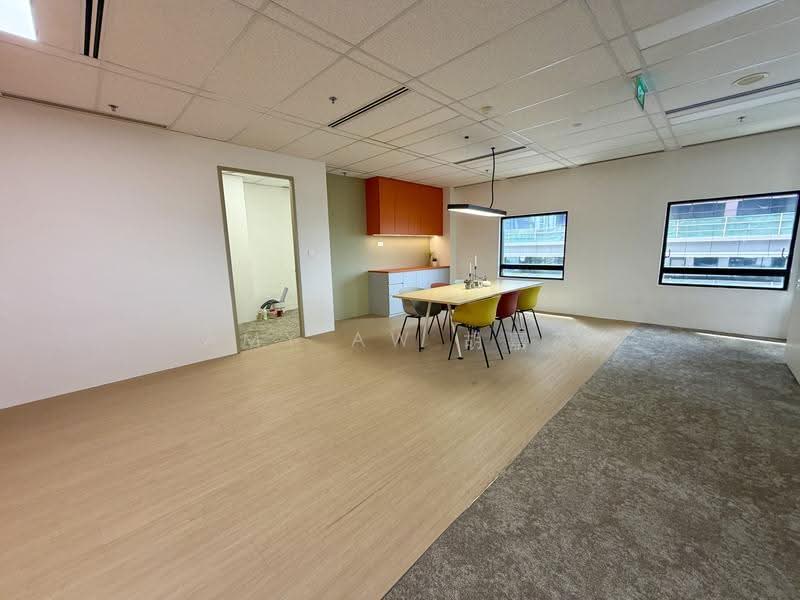 TANJONG PAGAR | Newly Fitted Office | 6 Minutes to MRT Station |, Tanjong Pagar MRT, Chinatown / Tanjong Pagar, 2,927 sqft, Office For Rent, by Amy Aw 胡嘉薇, 500264140 - CommercialGuru.com.sg