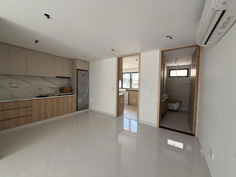 LANDED7772@ Great Layout 5BR Siglap Terrace Brand New Walk to Amenities! Walk to Siglap MRT, East Coast / Marine Parade, 5 Bedrooms, 5,000 sqft, Terraced House For Sale, by Ivan Chng, 500264142 - Kitchen - PropertyGuru.com.sg
