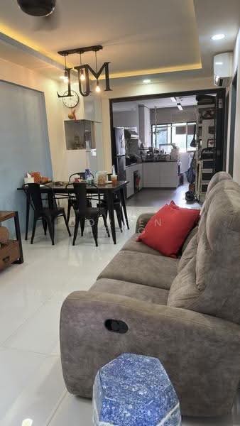 121 Hougang Avenue 1, 121 Hougang Avenue 1, Hougang / Punggol / Sengkang, 2 Bedrooms, 721 sqft, HDB Flat For Sale, by Doreen Heng, 500264156 - PropertyGuru.com.sg