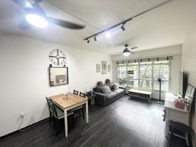 780E Woodlands Crescent, 780E Woodlands Crescent, Admiralty / Woodlands, 2 Bedrooms, 1,001 sqft, HDB Flat For Rent, by Fariss Haiqel, 500264173 - Living Room - PropertyGuru.com.sg