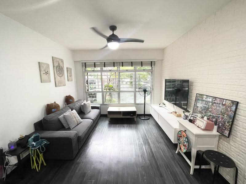 780E Woodlands Crescent, 780E Woodlands Crescent, Admiralty / Woodlands, 2 Bedrooms, 1,001 sqft, HDB Flat For Rent, by Fariss Haiqel, 500264173 - Living Room - PropertyGuru.com.sg