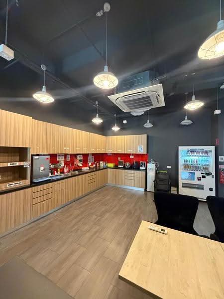 One@Redhill Centre, 1 Jalan Kilang Barat, Alexandra / Commonwealth, 7,050 sqft, Light Industrial (B1) For Sale, by Gary Ong, 500264176 - Kitchen - CommercialGuru.com.sg