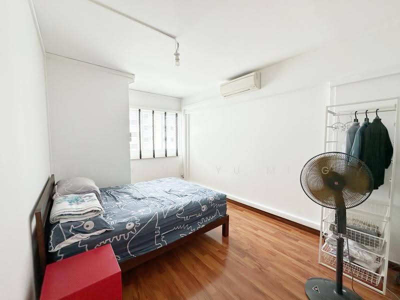 420 Tampines Street 41, 420 Tampines Street 41, Pasir Ris / Tampines, 2 Bedrooms, 797 sqft, HDB Flat For Sale, by Teddy Ng Yu Ming, 500264184 - Bedroom - PropertyGuru.com.sg