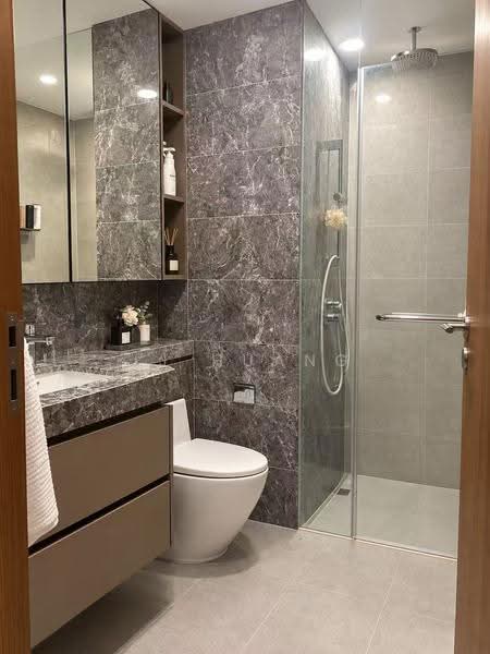 Stirling Residences, 23 Stirling Road, Alexandra / Commonwealth, 2 Bedrooms, 657 sqft, Condominium For Sale, by JJ Huang, 500264189 - Bathroom - PropertyGuru.com.sg