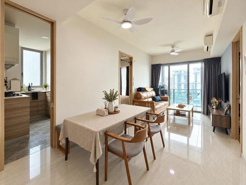 Stars of Kovan, 984 Upper Serangoon Road, Hougang / Punggol / Sengkang, 2 Bedrooms, 753 sqft, Condominium For Sale, by Ainsley Chong, 500264193 - Living Room - PropertyGuru.com.sg
