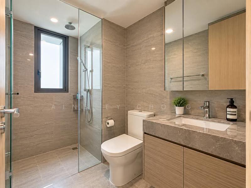 Stars of Kovan, 984 Upper Serangoon Road, Hougang / Punggol / Sengkang, 2 Bedrooms, 753 sqft, Condominium For Sale, by Ainsley Chong, 500264193 - Bathroom - PropertyGuru.com.sg