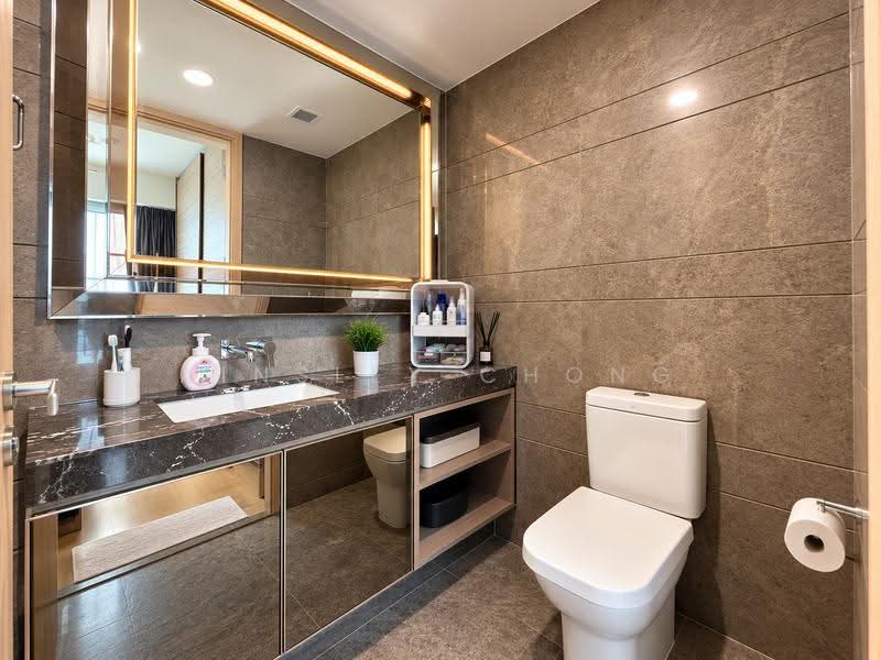 Stars of Kovan, 984 Upper Serangoon Road, Hougang / Punggol / Sengkang, 2 Bedrooms, 753 sqft, Condominium For Sale, by Ainsley Chong, 500264193 - Bathroom - PropertyGuru.com.sg