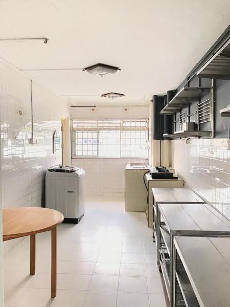 114 Bishan Street 12, 114 Bishan Street 12, Ang Mo Kio / Bishan / Thomson, 3 Bedrooms, 1,150 sqft, HDB Flat For Rent, by Shaun How, 500264211 - Kitchen - PropertyGuru.com.sg