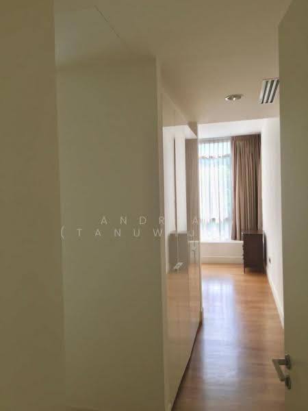 VIVA, 2 Suffolk Walk, Newton / Novena, 4 Bedrooms, 1,840 sqft, Condominium For Rent, by Andria (Tanuwijaya), 500264223 - Corridor - PropertyGuru.com.sg