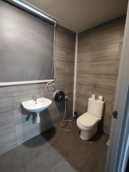 Carros Centre, 60 JALAN LAM HUAT, Admiralty / Woodlands, 179 sqft, Factory / Workshop (B2) For Sale, by Lawrence Quek, 500264228 - Bathroom - CommercialGuru.com.sg